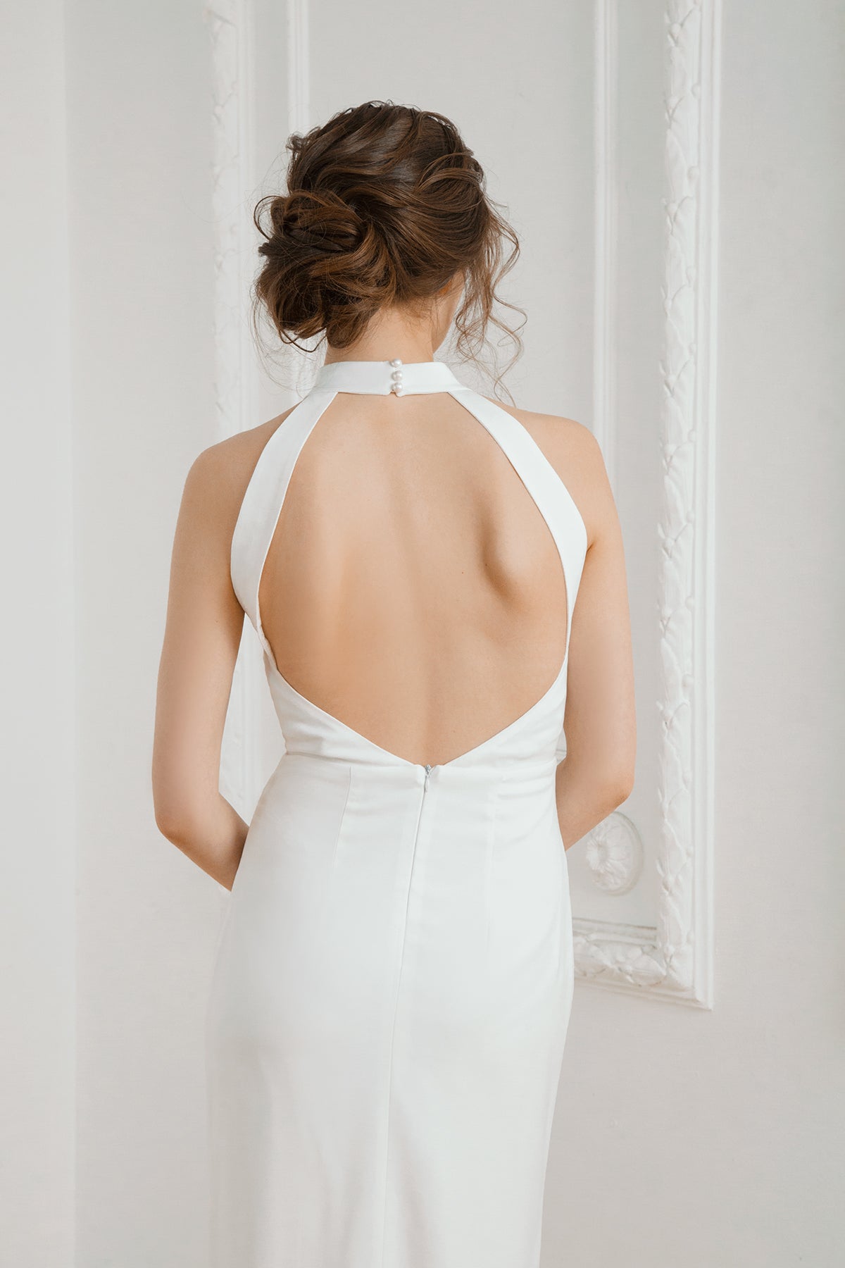 Halter Wedding Dresses Bring Sexy Backs