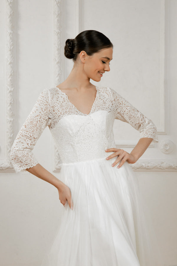 Lace wedding dress • simple wedding dress